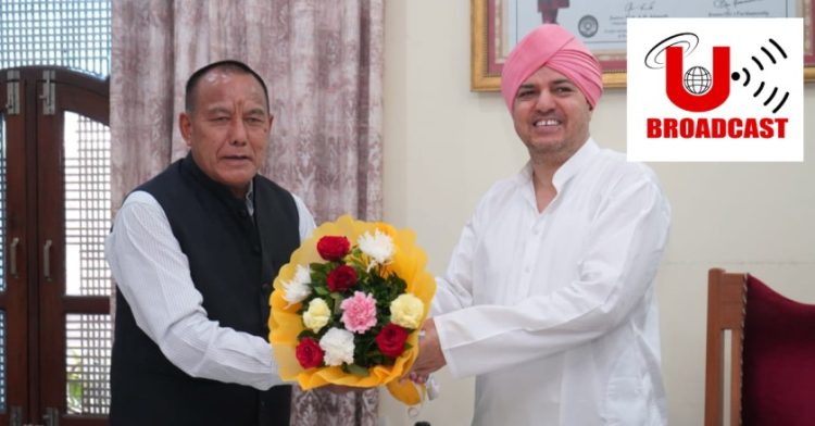 यू.के.एस.एस.एस.सी. के अध्यक्ष जी.एस. मर्तोलिया ने श्री दरबार साहिब में टेका मत्था