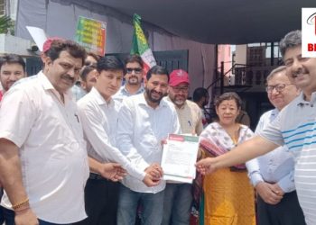 बड़ी खबर: नर्सिंग भर्ती में बाहरी राज्यों की नियुक्ति के विरोध में यूकेडी का जोरदार प्रदर्शन