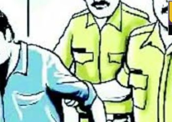 बड़ी खबर: फर्जी अधिकारी बनकर ठगी करने वाला फरार आरोपी हुआ गिरफ्तार