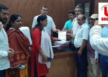 नगर निगम पर यूकेडी का जोरदार प्रदर्शन। एसआईटी  की मांग