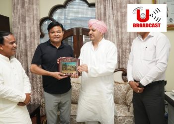 स्वास्थ्य मंत्री डाॅ धनसिंह रावत, एचआरएचयू प्रमुख व  ग्राफिक एरा प्रमुख ने श्री दरबार साहिब में टेका मत्था