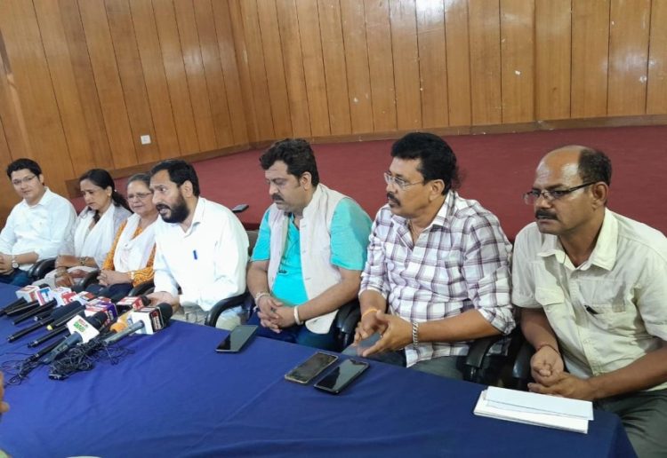 बड़ी खबर: यूकेडी शीर्ष नेतृत्व के मनमाने फैसलों पर यूकेडी का बड़ा धड़ा मुखर