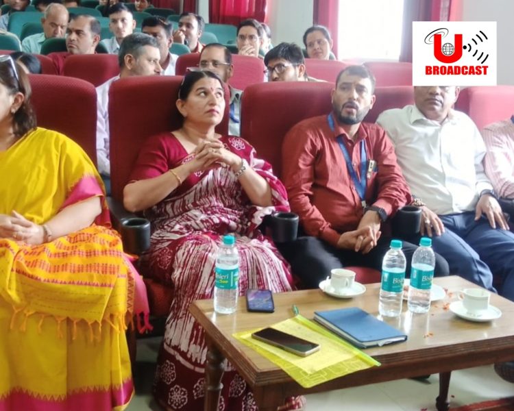 श्री गुरुराम राय विश्वविद्यालय में प्रतिभावान छात्र छात्राओं के लिए आयोजित सम्मान समारोह का समापन