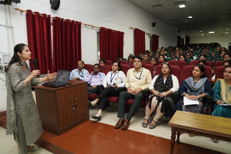 श्री गुरु राम राय विश्वविद्यालय में पीसीओएस पर जागरूकता कार्यक्रम का आयोजन