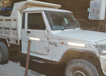 बड़ी खबर: डोईवाला पुलिस द्वारा अवैध खनन मे पिकअप को किया सीज