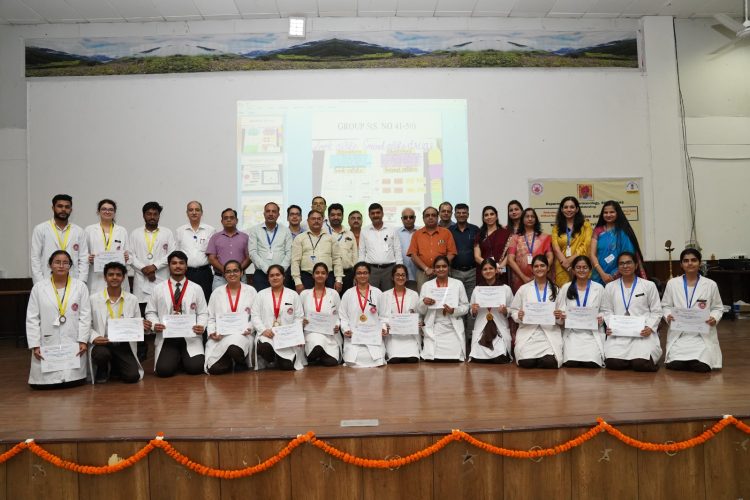 एसजीआरआर मेडिकल काॅलेज में विशेषज्ञों ने ड्रग रिएक्शन कारण और बचाव पर किया जागरूक