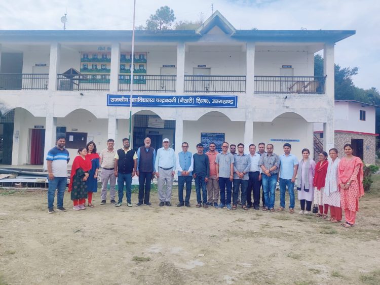 श्रीदेव सुमन विश्वविद्यालय में कुलपति द्वारा किया गया निरीक्षण