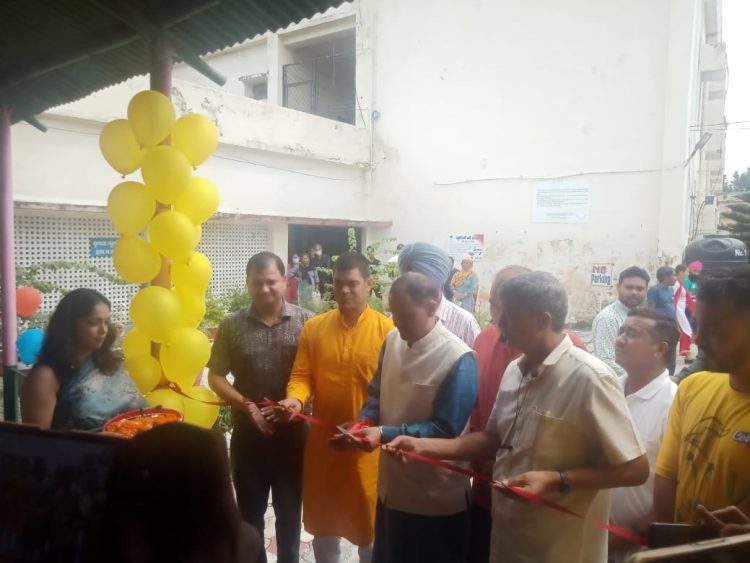 श्री महंत इन्दिरेश अस्पताल के निःशुल्क स्वास्थ्य शिविर। में 600 से अधिक लोगो ने कराई स्वास्थ्य की जाँच