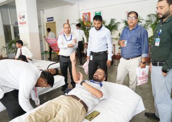 श्री गुरु राम राय विश्वविद्यालय में रक्तदान शिविर का आयोजन