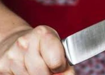 बड़ी खबर: नशेड़ी युवक ने पुलिस चौकी के बाहर काटा अपना गला