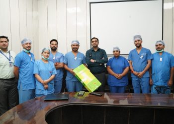 श्री महंत इन्दिरेश अस्पताल में ऑरबिटल एथेरेक्टॉमी का प्रयोग कर बचाई 80 वर्षीय मरीज़ की जान