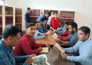 खुश खबरी: देहरादून डीएम की अभिनव पहल। जरतमंदो तक पहुंची लाइब्रेरी की सुविधा