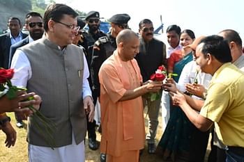 बड़ी खबर: मुख्यमंत्री धामी सहित पार्टी कार्यकर्ताओं ने किया सीएम योगी का स्वागत