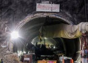 बड़ी खबर: बेटे की सलामती के लिए मां ने त्यागा अन्न