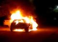 दुखद हादसा: कार में आग लगने से दो लोगो की जिंदा जलकर मौत