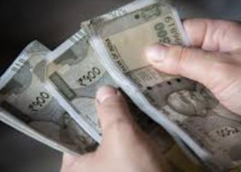 Salary Hike :कर्मचारियों के लिए अच्छी खबर, इस दिन से हो सकती है ग्रेड पे में बढ़ोतरी