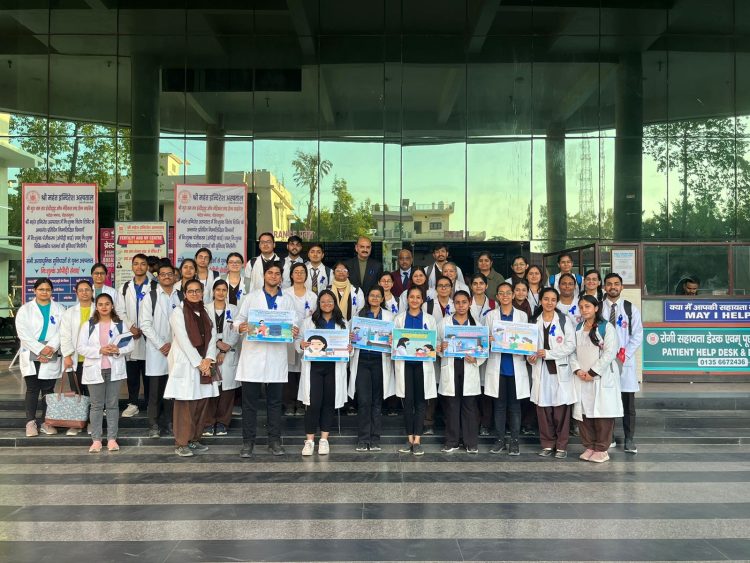 श्री महंत इन्दिरेश अस्पताल में एंटीबायोटिक दवाओं के संवेदनशील पक्ष को विशेषज्ञों ने समझाया