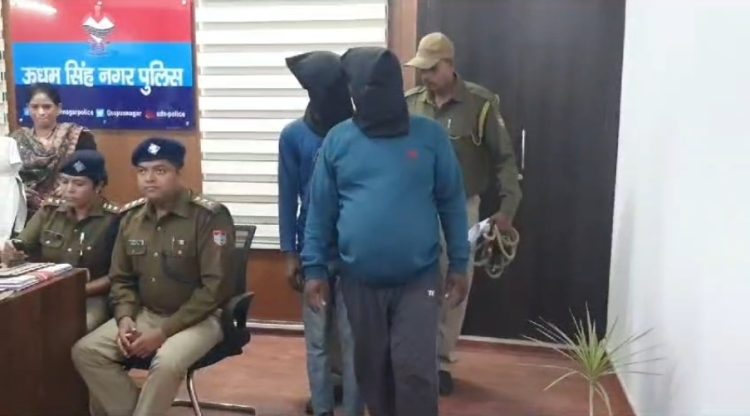 शर्मनाक: यहां पर घर में देह व्यापार चलाने वाली संचालिका सहित दो गिरफ्तार