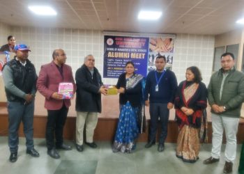 सफल छात्र.छात्राएं जूनियरों का भी मार्ग प्रशस्त करें : कुलाधिपति