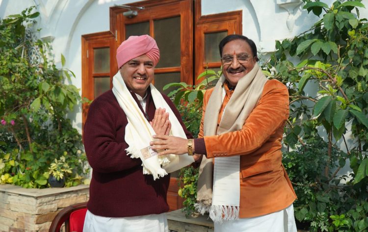 पूर्व केन्द्रीय मंत्री एवम् हरिद्वार सांसद डॉ. रमेश पोखरियाल,निशंक ने श्री दरबार साहिब में टेका मत्था