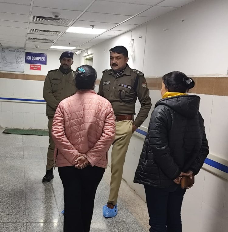 बड़ी खबर : आरोपी को पकड़ने गई पुलिस पर फायर दारोगा के लगी गोली अस्पताल में भर्ती