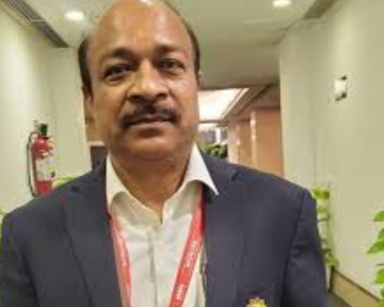 बड़ी खबर : IAS अधिकारी की बिगड़ी तबियत, सिनर्जी अस्पताल में भर्ती