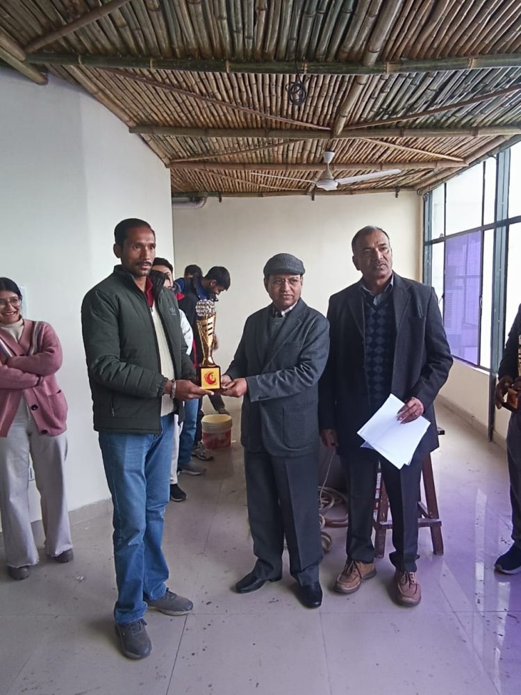 गुड न्यूज : रिंगाल और बांस प्रशिक्षण के लिए हलना गांव के विनोद सम्मानित