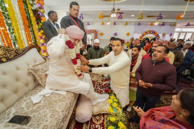 श्रीमहंत देवेन्द्र दास जी महाराज का प्रकटोत्सव सादगी और श्रद्धाभाव से मनाया गया