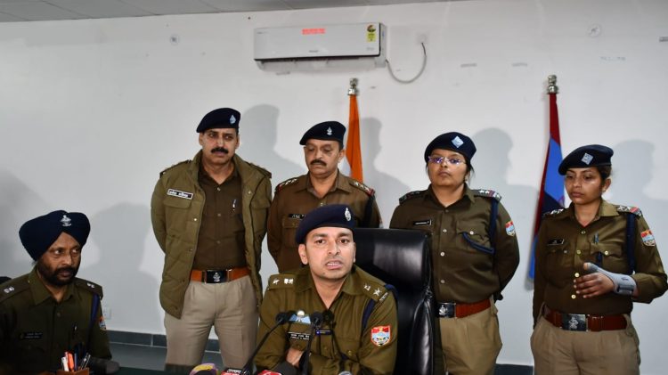 बिग ब्रेकिंग : छ: उपद्रवी ओर गिरफ्तार। अवैध तमंचे और जिंदा कारतूस भी बरामद