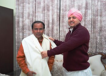 स्वास्थ्य मंत्री डाॅ धन सिंह रावत ने  सपत्नीक श्री दरबार साहिब में टेका मत्था