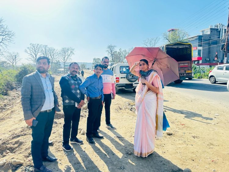 बड़ी खबर : देहरादून डीएम ने किया नगर निगम कार्यालय ऋषिकेश का निरीक्षण,नगर आयुक्त को दिए निर्देश