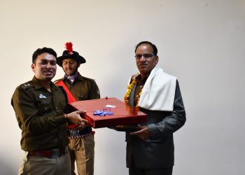 उत्तराखंड पुलिस के नैनीताल जिले से सेवानिवृत्त हो रहे पुलिस कर्मियों को एस०एस०पी० नैनीताल ने किया सम्मानित