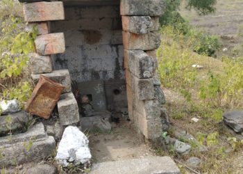 पलायन का दर्द,खंडहरों में अब सिर्फ़ इंसान के मकान नहीं,उत्तराखंड के ऐतिहासिक देवताओं के मंदिर भी हो रहे तब्दील