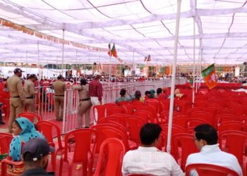 ऐसे कौन से थे समर्थक,जबतक मुख्यमंत्री धामी मंच पर बोलने आएं कुर्सियां हो गई खाली,तो वोट सिर्फ़ मोदी के नाम पर