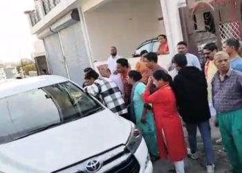 बड़ी खबर : मोदी है मजबूरी बॉबी है जरूरी के नारे लगाकर नाराज जनता ने किया रानी का विरोध