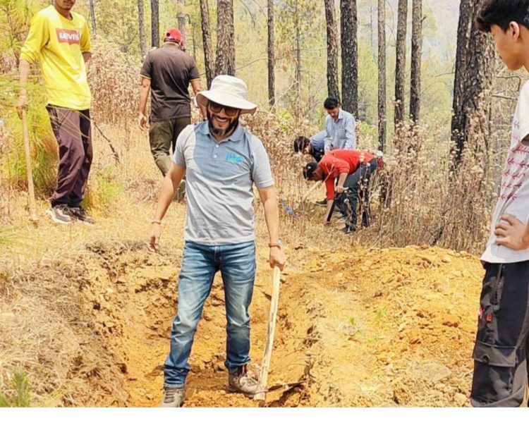 प्रकृति के संरक्षण के लिए डॉ विक्रांत तिवारी की ग्रामीणों संग पहल,सालाना संचय होगा 40 लाख लीटर पानी