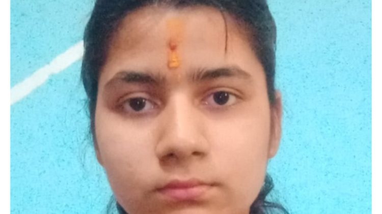 हल्द्वानी : हर्षिता ने अपना स्कूल टॉप कर प्रदेश में किया 13वां स्थान,आगे जाकर बनना चाहती हैं इंजीनियर