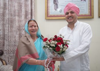 उत्तराखण्ड की सुप्रसिद्ध जागर गायिका पद्मश्री बसंती बिष्ट ने श्री दरबार साहिब में टेका माथा