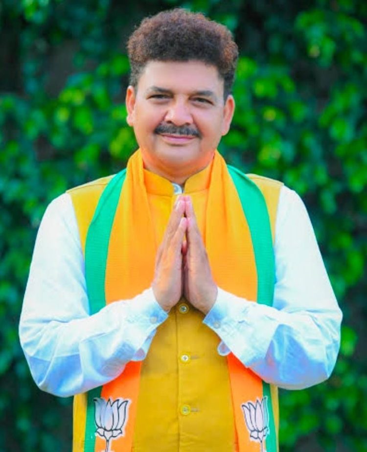 तानाशाही : भाजपा विधायक ने कब्जा दी गरीब की जमीन