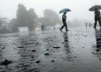 Weather news update: मौसम विभाग ने कुछ जिलों में भारी बारिश होने की जताई संभावना