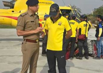 बड़ी खबर : सहस्त्रताल ट्रैक में फंसे ट्रैकरों के रेस्क्यू के लिए SDRF की 02 टीमें हुई रवाना