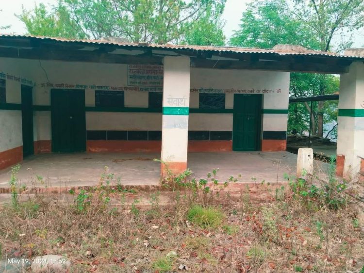 बिग ब्रेकिंग : पलायन की मार झेल रहे सरकारी विद्यालय,कहां हैं शिक्षा मंत्रालय और धामी सरकार