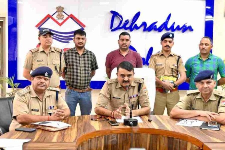 Crime: पटेलनगर क्षेत्र में हुए तिहरे हत्याकांड का दून पुलिस ने किया खुलासा