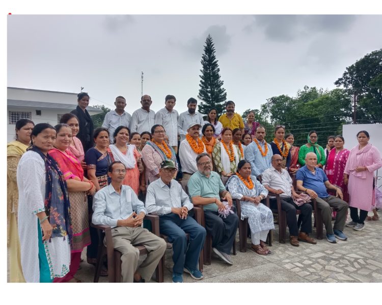 दर्जनों ने ली रीजनल पार्टी की सदस्यता रक्षा मोर्चा के केंद्रीय उपाध्यक्ष आरआरपी में शामिल।