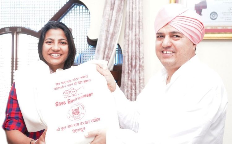 एसजीआरआर विश्वविद्यालय की ब्रांड एम्बेसडर,स्नेह राणा को विश्वविद्यालय ने दी बधाईयां