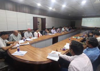 जिलाधिकारी के निर्देश पर समिति की बैठक आयोजित,जीपीएस लगवाने हेतु पंजीकरण कार्य करने के दिए निर्देश