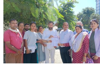 बड़ी खबर : बिजली की बढी हुई दरें निरस्त करने को लेकर ऊर्जा निगम मुख्यालय पर रीजनल पार्टी का बड़ा प्रदर्शन