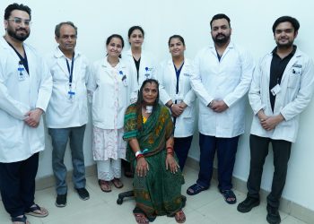 बड़ी खबर : श्री महंत इन्दिरेश अस्पताल में मरीज़ के गले से एक किलो का ट्यूमर निकाला