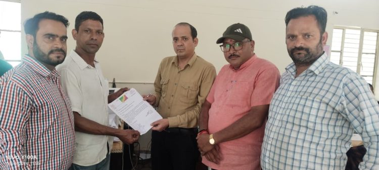 बड़ी खबर : पत्रकारों पर बढते हमलों को लेकर राष्ट्रवादी रीजनल पार्टी ने सौंपा ज्ञापन