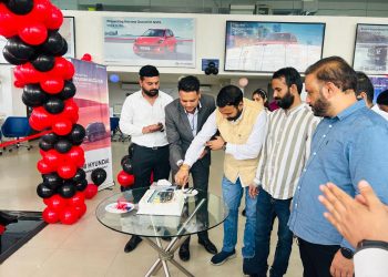 गुड न्यूज : प्रदेश प्रवक्ता पीसीसी संदीप चमोली ने किया ऑल न्यू बोल्ड अलकज़ार” का उद्घाटन किया